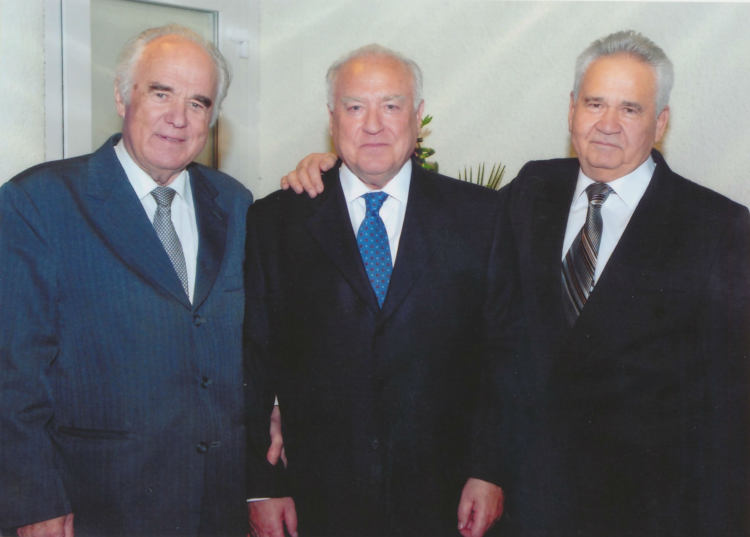 Виталий Масал, Виктор Черномырдин и Витольд Фокин. Фото из личного архива Витольда Фокина