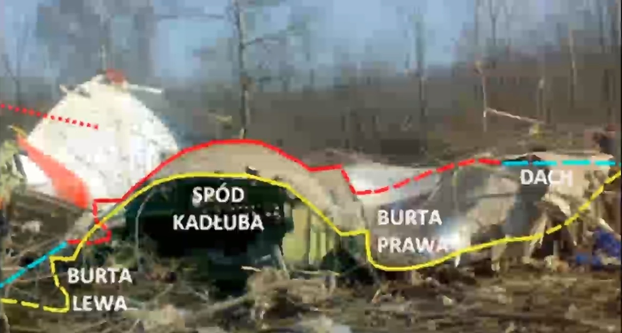 Обломки самолета после падения на землю. Скриншот: podkomisjasmolensk.mon.gov.pl