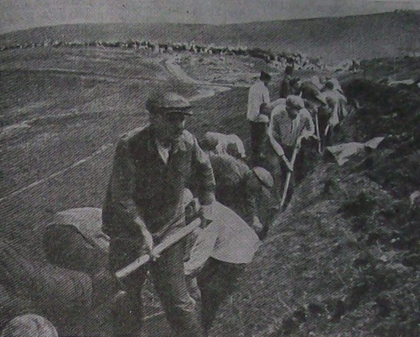 Строительство оборонительных сооружений под Киевом. Июль 1941 года. Фото: kiev-1941.narod.ru 