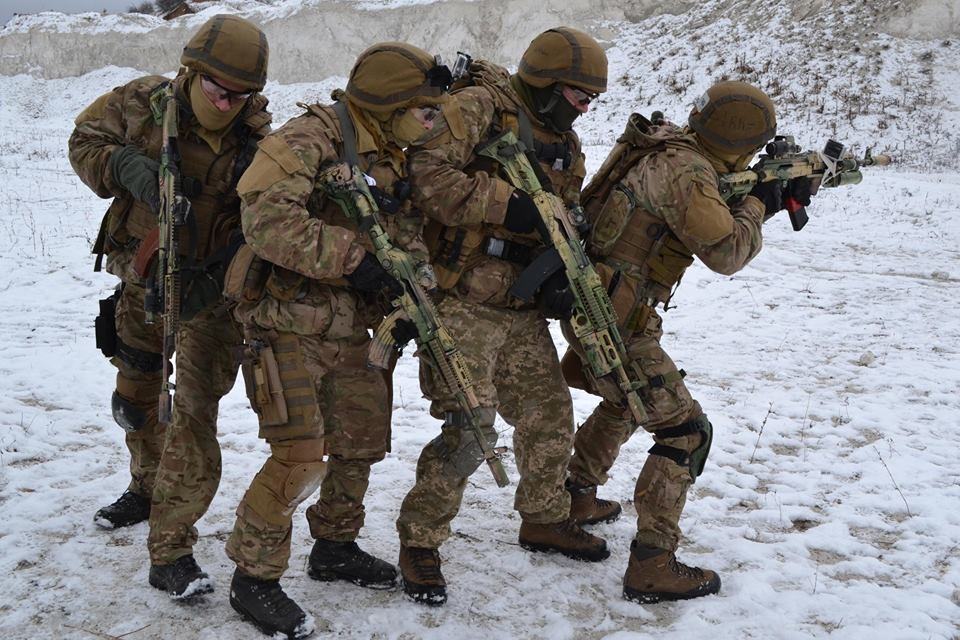 Спецназ на снегу: тренировка хмельницких военных в зоне АТО. Фоторепортаж / Гордон