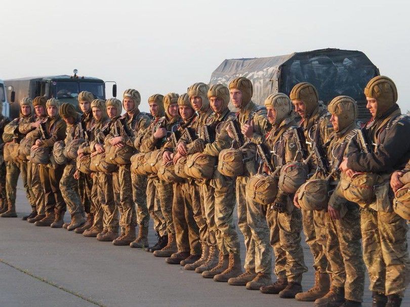Минобороны показало учения украинских десантников. Фоторепортаж / Гордон