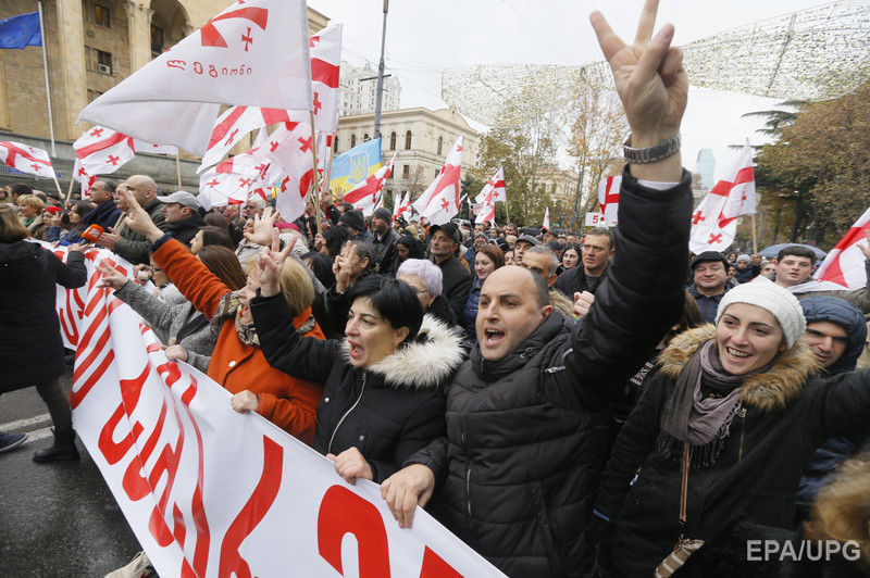 В Тбилиси прошла акция в поддержку Саакашвили. Фоторепортаж / ГОРДОН