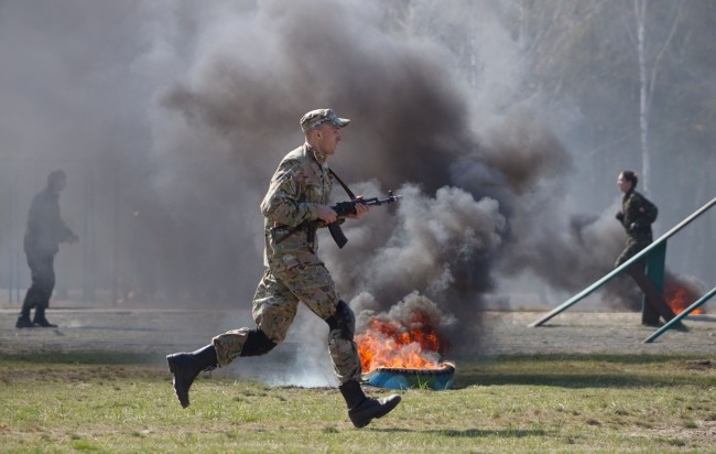Учения Национальной гвардии на полигоне в Новых Петровцах. 

Фото: president.gov.ua