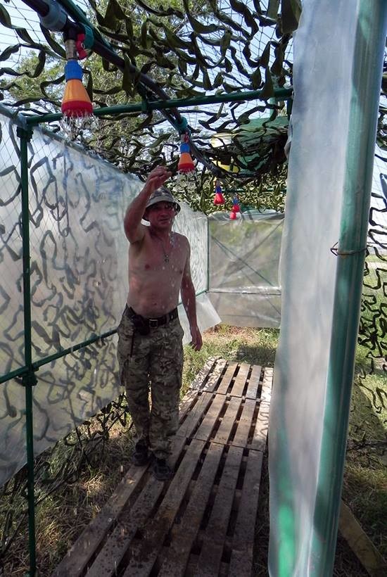 Будни украинских военных на блокпосту под Мариуполем. Фоторепортаж / Гордон