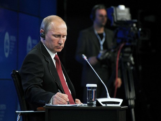 Остановят ли Путина новые санкции ЕС и США?