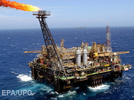 Цена на нефть Brent колеблется ниже $48 за баррель