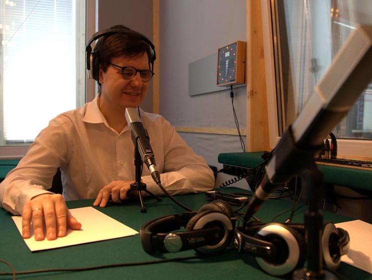 В России за критику Кремля уволили главреда радио для незрячих