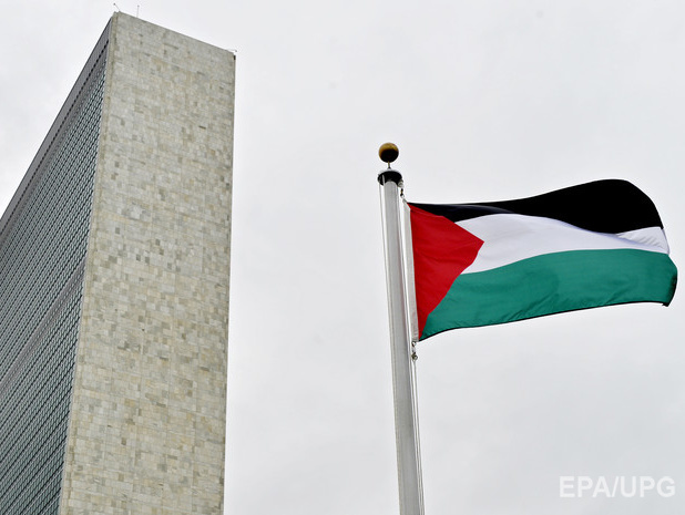 В штаб-квартире ООН впервые поднят флаг Палестины