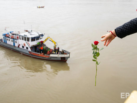 В Будапеште затонуло прогулочное судно с корейскими туристами. Фоторепортаж