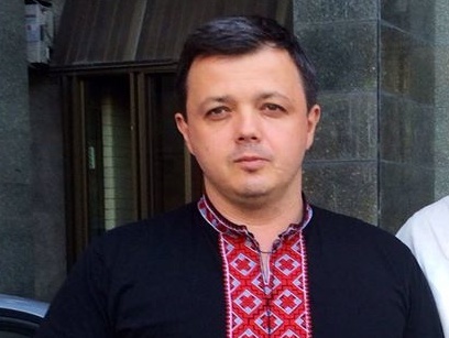 Семенченко: Война продолжается, но она из военной стадии перешла в политическую