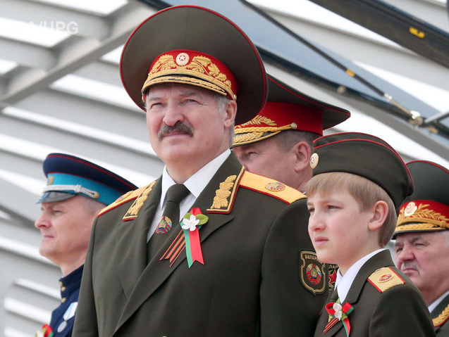 "Белсат": В сентябре сын Лукашенко из-за совместных поездок с отцом пропустил неделю занятий в школе