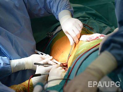 Правоохранители задержали четырех подозреваемых в вербовке украинских доноров для незаконной трансплантации органов