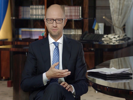 Яценюк: Зарплата учителя должна зависеть от его эффективности. Чем лучше учишь детей, тем больше денег