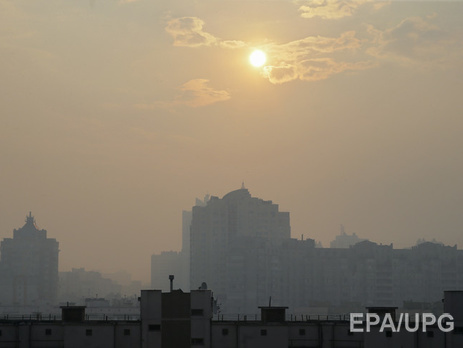 ГСЧС: Киев вновь затянуло дымом от лесного пожара