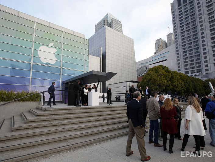 Apple третий раз подряд возглавил рейтинг самых дорогих брендов мира