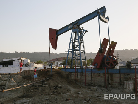 Цена на нефть Brent повысилась более чем до $49 за баррель