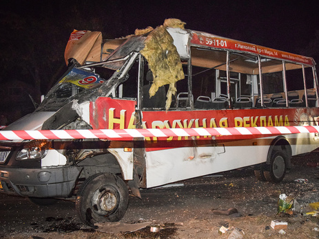 В Николаеве грузовик врезался в маршрутку, двое погибших
