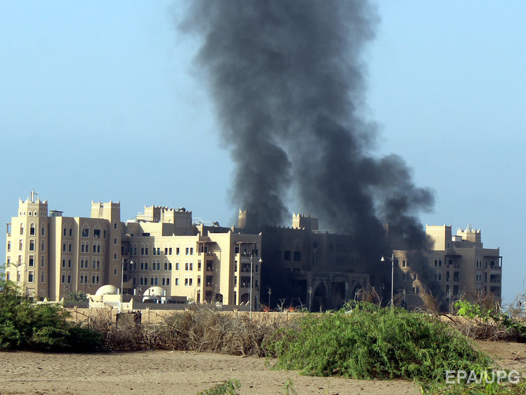 В Йемене из гранатометов обстреляли резиденцию премьер-министра, 12 погибших