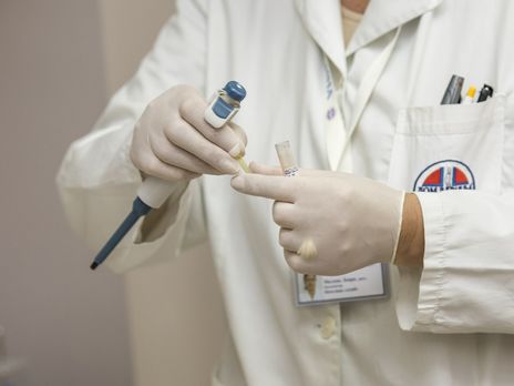 Бабушка мальчика, в которого стреляли в Киевской области: Пулю из мозга не могут извлечь. Она, вероятно, там и останется