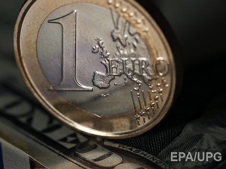 Нацбанк понизил курс гривны к евро до 23,96 грн/€