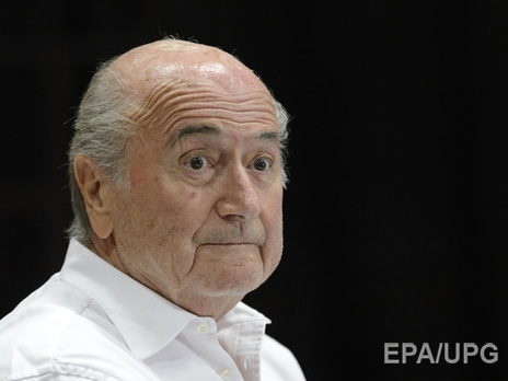 СМИ: Комитет ФИФА потребовал отстранить Блаттера от должности президента