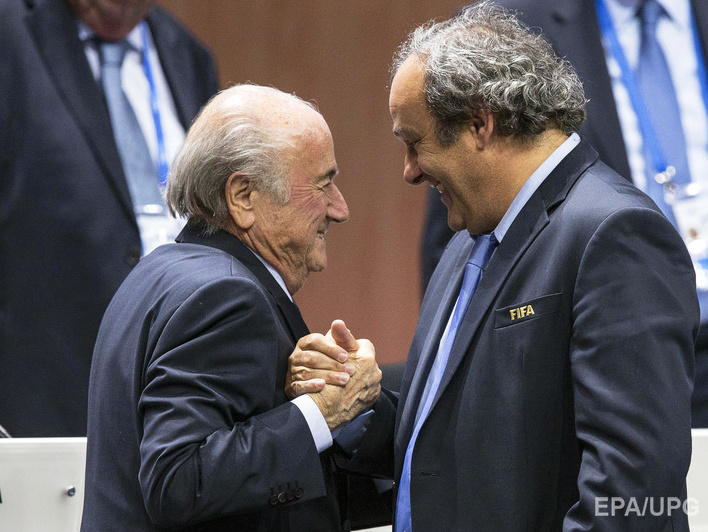 Комитет ФИФА в рамках расследования коррупции в организации отстранил Блаттера, Платини и Вальке