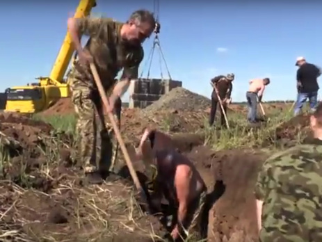 СБУ расследует присвоение средств бывшим чиновником при строительстве оборонительных сооружений Мариуполя