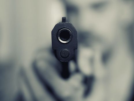 ﻿Пістолета, із якого стріляли у п'ятирічного хлопчика в Переяславі-Хмельницькому, не знайшли – прокурор