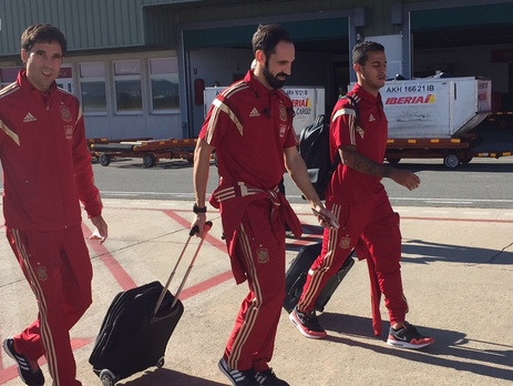 Сборная Испании вылетела в Киев на матч против сборной Украины