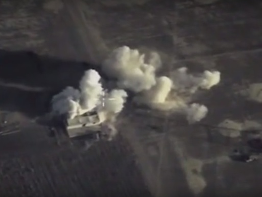 Российские самолеты нанесли авиаудар в сирийской провинции Латакия. Видео
