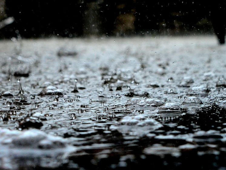 ﻿В Україні прогнозують дощі, грози, шквали та град – синоптик