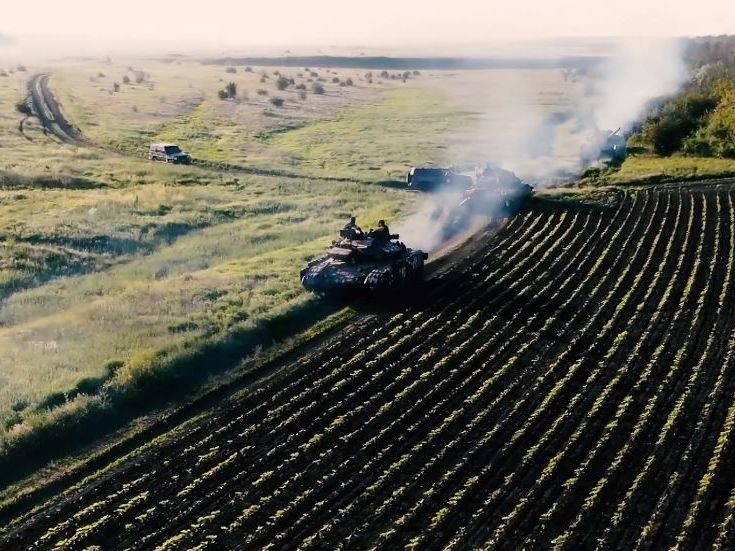Украинские военные на Донбассе проводят тренировки танковых экипажей. Видео