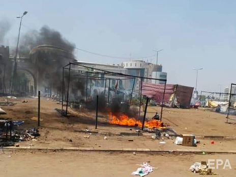 При разгоне лагеря оппозиции в Судане силовики убили около 100 человек, тела погибших сбрасывали в Нил – врачи