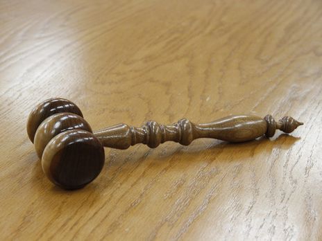 Жителя Херсона заочно приговорили к восьми годам тюрьмы за участие в 