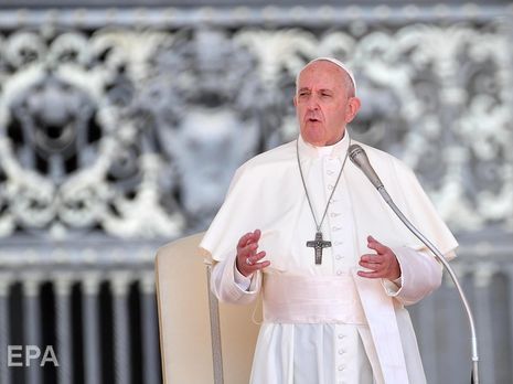 Папа римский изменил текст молитвы 