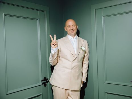 Потап показал, как носит Каменских на руках