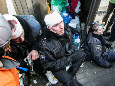 МВД: Во время столкновений в Киеве погибли уже шестеро правоохранителей
