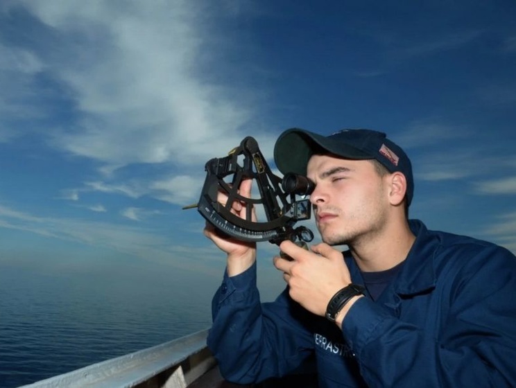 Моряков американских ВМС снова будут обучать навигации по звездам