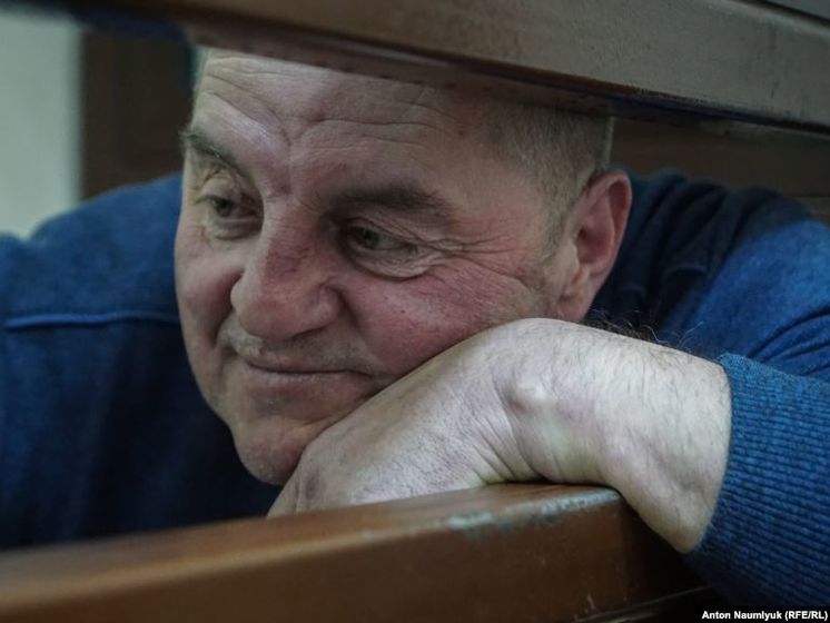 ﻿Бекіров в очікуванні засідання "суду" більш ніж 12 годин провів без їжі та медичної допомоги – адвокат