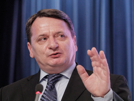 Венгерская прокуратура добилась снятия с лидера "Йоббика" юридической неприкосновенности как депутата Европарламента
