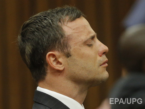 Осужденного за убийство подруги паралимпийца Писториуса освободят под домашний арест