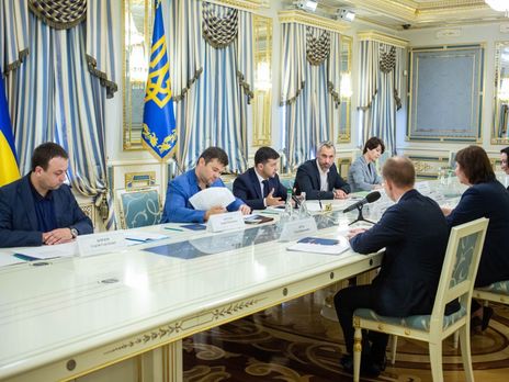 Зеленский заявил, что хочет помочь антикоррупционному суду как можно быстрее приступить к работе