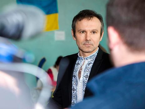 Вакарчук: Решение об открытии огня на Донбассе должны принимать командиры тактических подразделений, а не штабные генералы