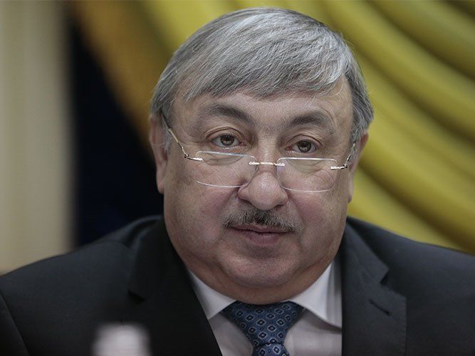 ﻿Екс-голова Вищого госпсуду Татьков повернув собі статус судді і недоторканність – "Схеми"
