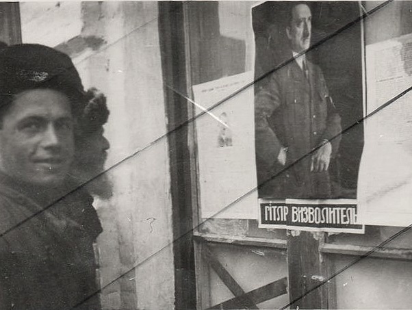 Киевлянка Хорошунова в дневнике 1941 года: Гитлер хвастается, что 7 ноября примет в Москве парад из пленных войск