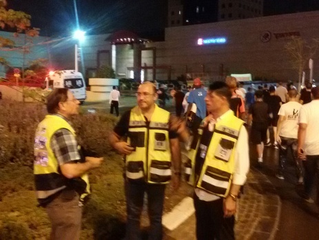 Два человека погибли, 11 ранены в теракте в Беэр-Шеве