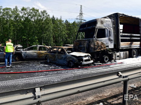﻿У Польщі сталася аварія з вантажівкою і шістьма легковими авто, загинуло шестеро осіб