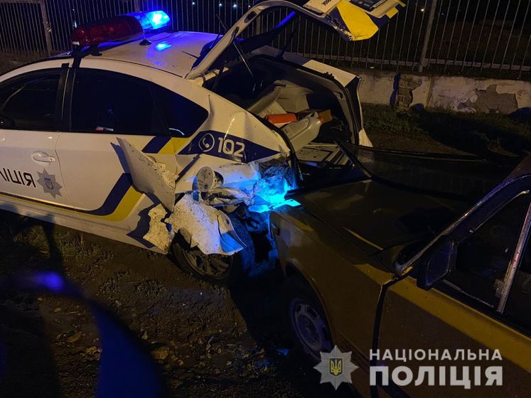 В Одесской области в машину патрульных влетел ВАЗ, пострадал полицейский