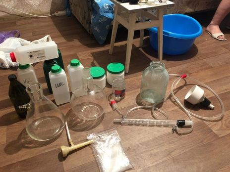 ﻿У Маріуполі СБУ викрила групу, що займалася виготовленням і збутом наркотиків