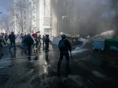 На Майдане возобновились столкновения